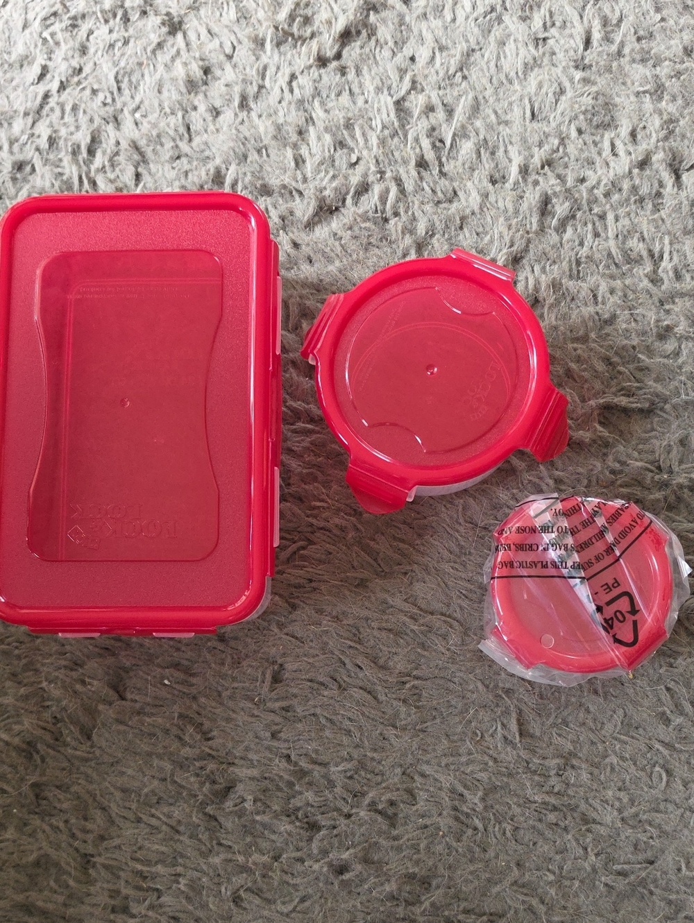 NIB Lock & Lock Red Food Storage Containers - Multipack - Picture 4 of 4